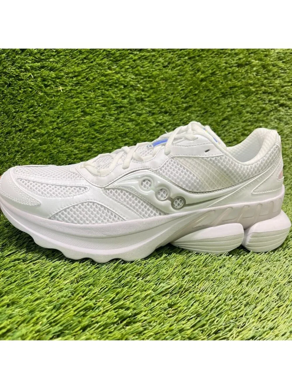 Saucony Grid NXT Mens Size 12 White Athletic Running Walking Shoes Sneakers